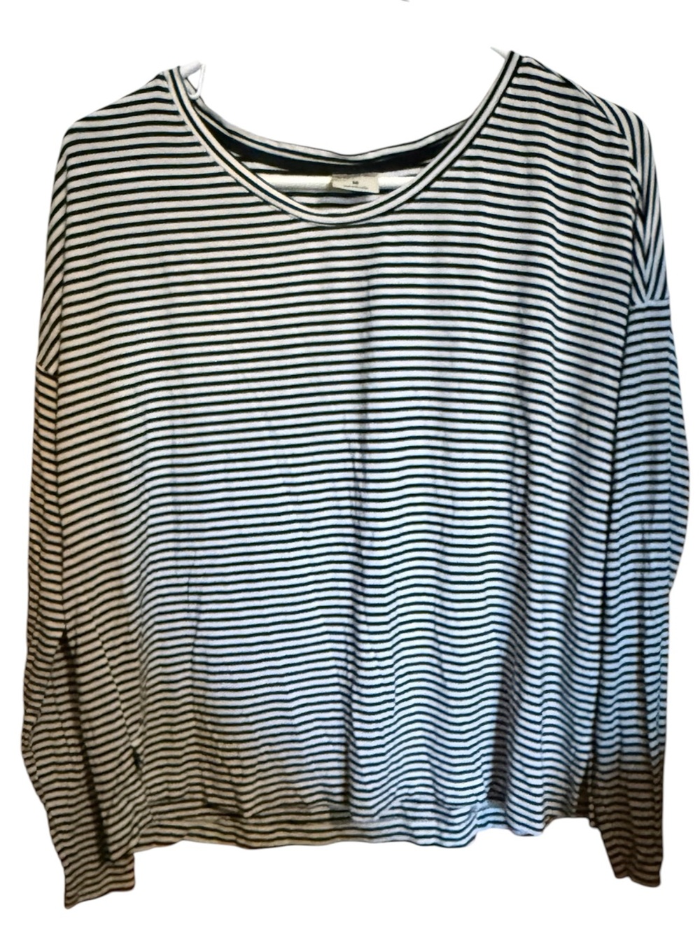 Soma medium black white stripe ladies scoop neck medium blouse top 
Guc